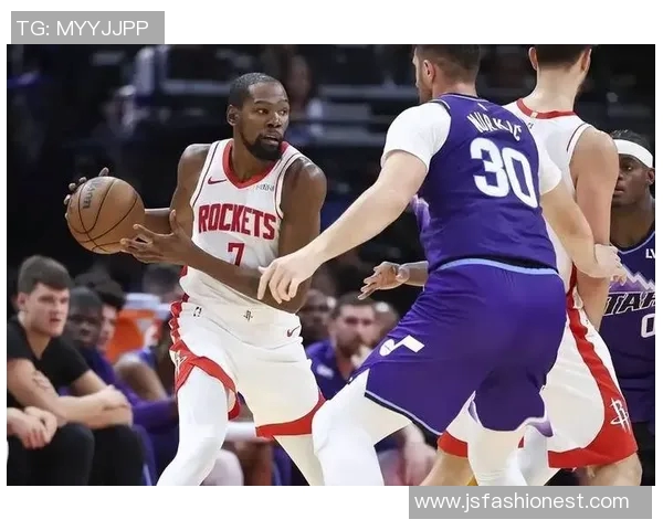 火箭与快船激战12月23日NBA赛场精彩对决引发球迷热议