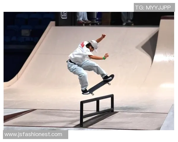 重庆滑板队与武汉滑板队赛后复盘分析两队节奏与战术对决的精彩瞬间 重庆滑板队与武汉滑板队赛后复盘分析两队节奏与战术对决的精彩瞬间